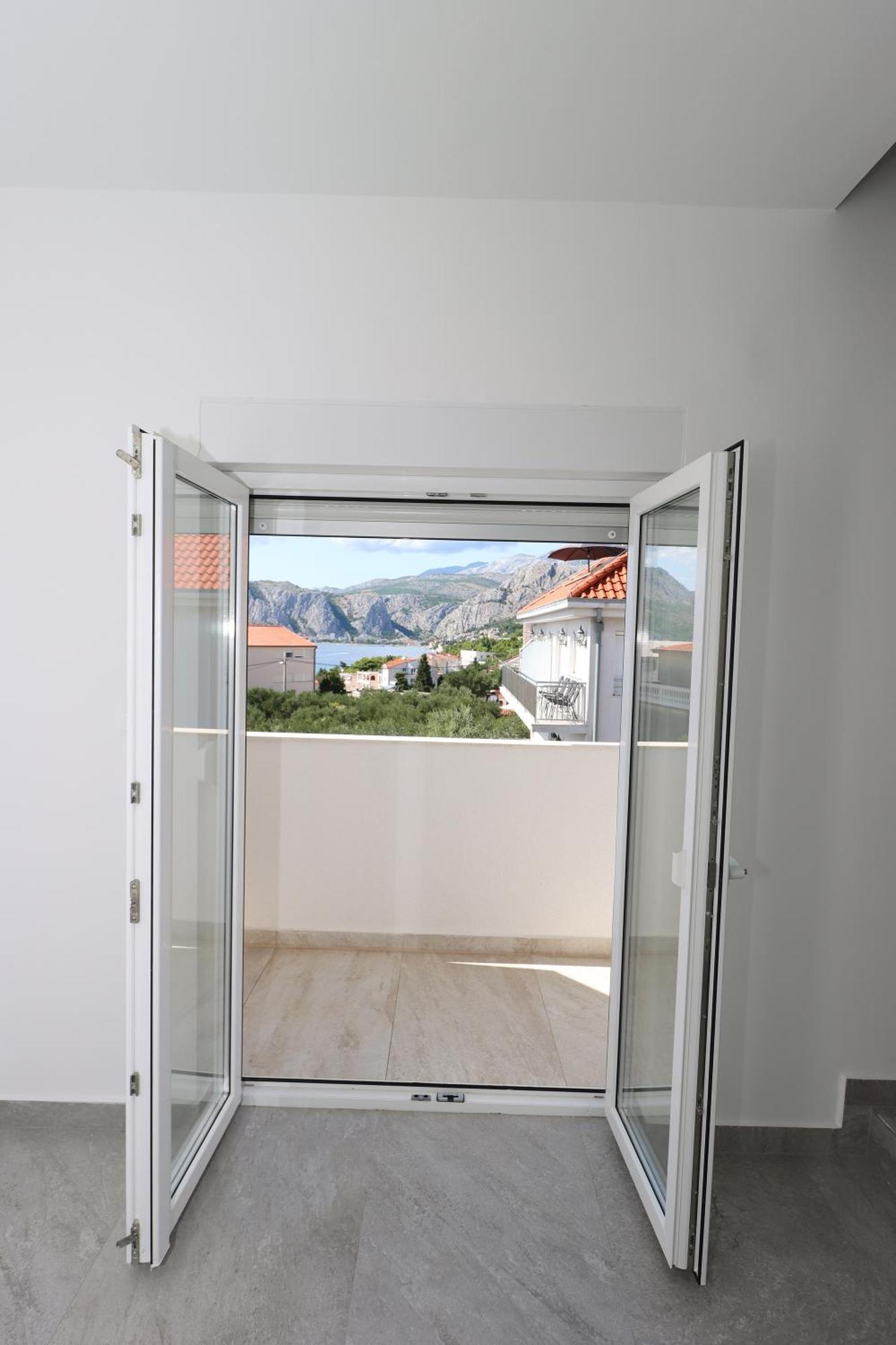 Ferienwohnung Emmi Nemira Omiš Exterior foto