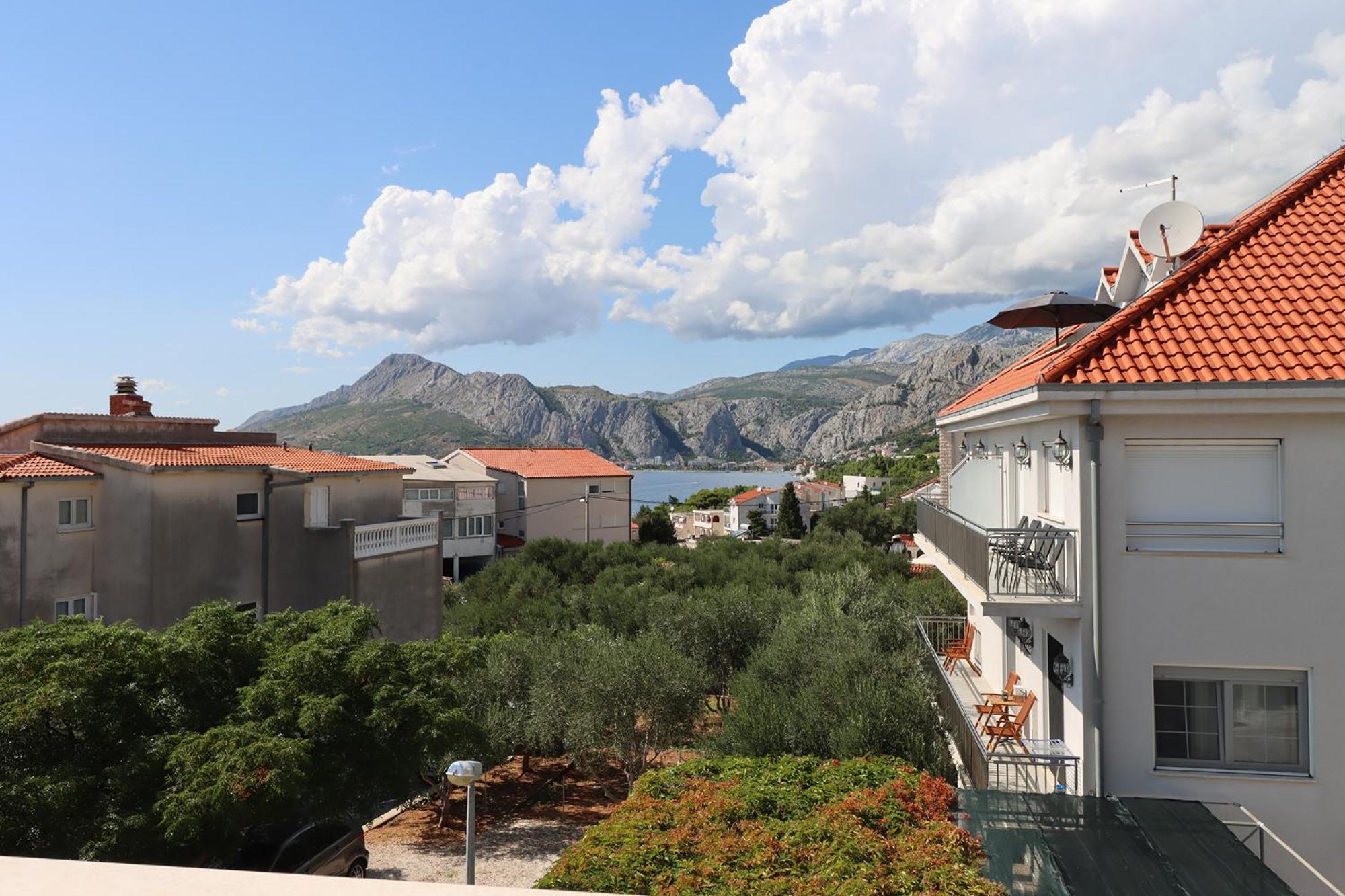 Ferienwohnung Emmi Nemira Omiš Exterior foto